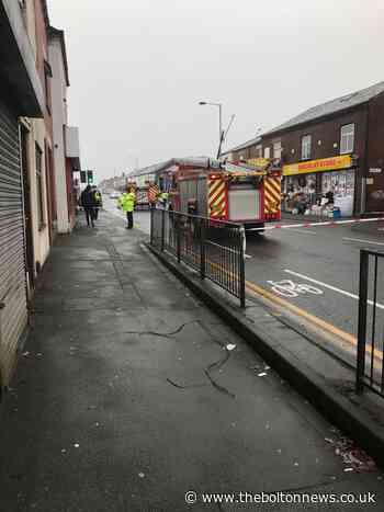 Man taken to hospital after Daubhill car crash - The Bolton News