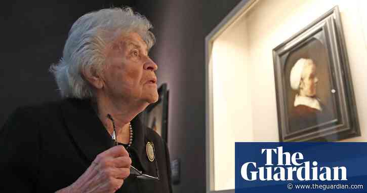 Russian museum director who exposed Soviets to hidden masterpieces dies at 98