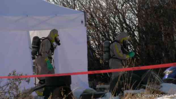 2 charged in connection to suspected drug lab uncovered east of Calgary