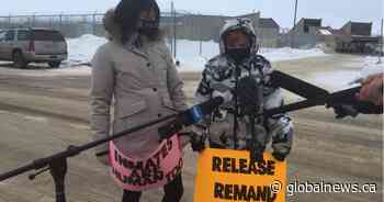 Protesters call for release of Saskatoon jail inmates amid sweeping COVID-19 outbreak