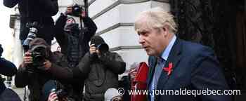 COVID-19: malgré une rébellion, Boris Johnson fait adopter ses restrictions post-confinement