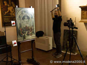 Fotografi ai Musei a documentare opere e analizzare dettagli - Modena 2000