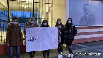 Les assistants d'éducation du collège Charles-Péguy à Arras en grève : « Nous ne sommes pas des pions » - La Voix du Nord