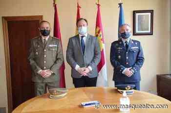 El alcalde valora la dedicación del coronel José Ramón de Cea - Masquealba.com