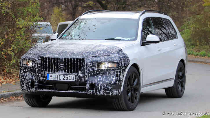 Facelifted BMW X7 spied testing