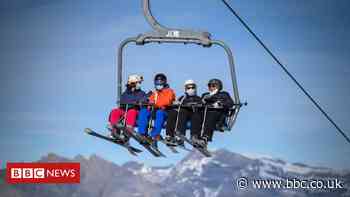 Coronavirus: France to impose border checks to stop skiing abroad