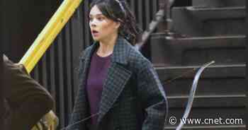 We finally have a good look at Hailee Steinfeld as Marvel's new Hawkeye     - CNET