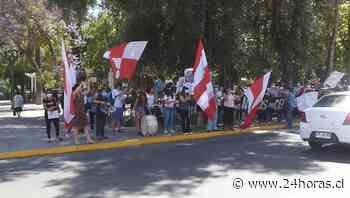 Protestan por cambio de sostenedor en Liceo Santa Teresita de Los Andes - 24Horas.cl