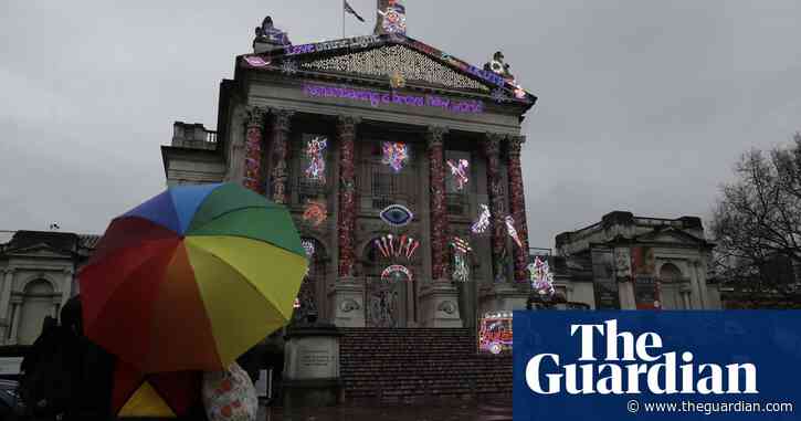 Tate to cut 120 gallery jobs in £4.8m cost-cutting drive