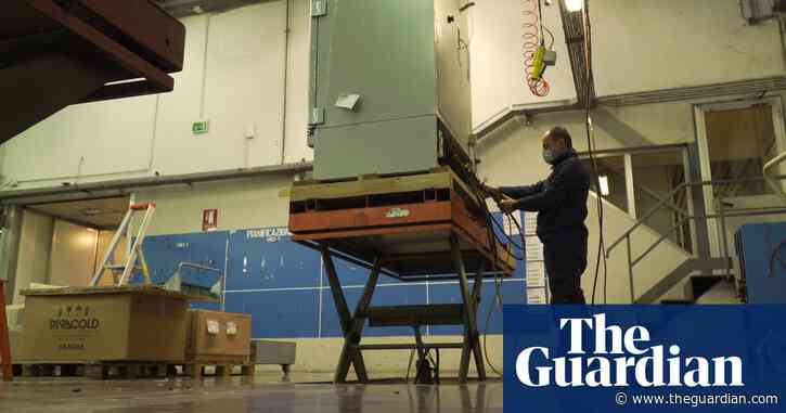 Cyberspies target Covid vaccine 'cold chain' distribution network