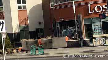 Vehicle crashes into St. Paul restaurant, triggers gas leak