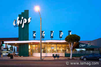 Southern California's Roadside Architecture in All Its Glowing, Midcentury Glory - LA Magazine