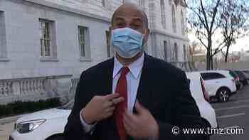 Cory Booker Reviews Rosario Dawson in 'Mandalorian,' Pulling for 'Star Trek' Role