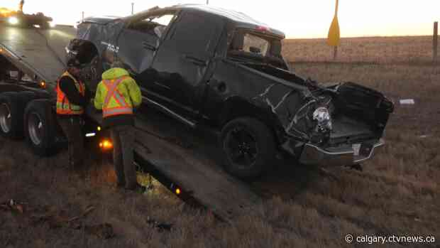 Theft suspect missing, truck with passengers abandoned following crash outside Calgary