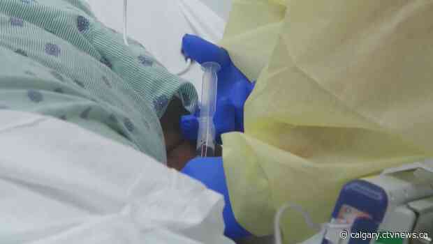 Chronic conditions not 'a death sentence' when it comes to COVID-19, Hinshaw says