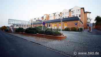 Oschatz (Sachsen): Infizierte Pfleger müssen Corona-Patienten betreuen! - BILD