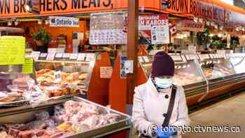 St. Lawrence Market vendors return indoors amid COVID-19 lockdown