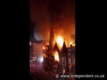 Huge fire engulfs historic New York church