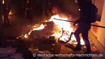 Frankreich: Erneut schwere Ausschreitungen, Filiale der zweitgrößten Bankengruppe wird geplündert