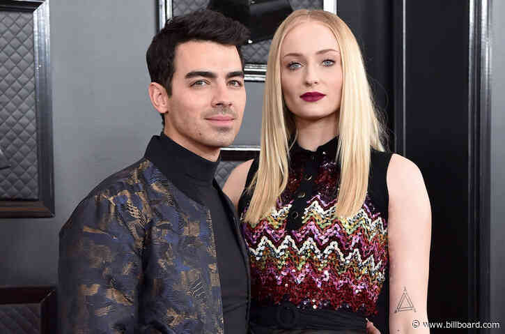 Sophie Turner Shares Never-Before-Seen Throwback Pregnancy Photo With Joe Jonas