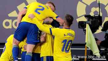 Negredo gets winner as Barca lose to promoted Cadiz for first time since 1991