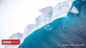 World's biggest iceberg captured by RAF cameras