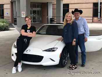 Houston ICU nurse who worked 15-hour days in pandemic rewarded with new car - Chron