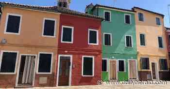 A home's color should be in harmony with its architecture - Chicago Daily Herald