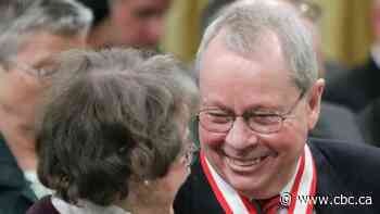 David Crombie steps down as head of Ontario's Greenbelt Council, citing proposed new rules