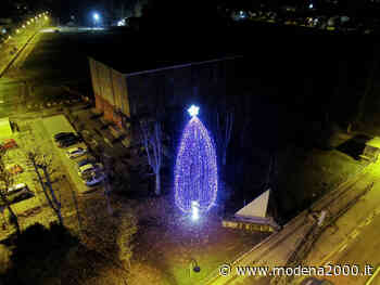 Luminarie accese fino al 6 gennaio a San Prospero - Modena 2000
