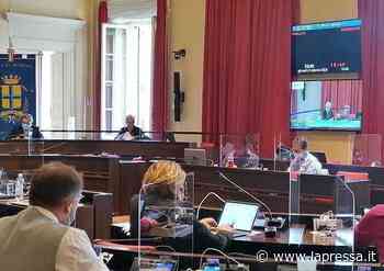 Modena: l'opposizione smonta e demolisce il DUP e il sindaco sbotta - La Pressa