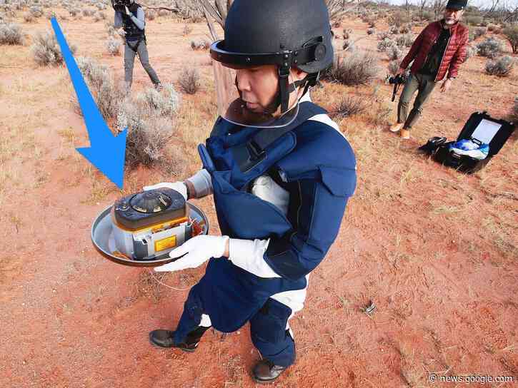 Japan has completed its 3-billion-mile mission to collect dust from an asteroid. Photos show the prize falling into Australia like a fireball. - Yahoo News