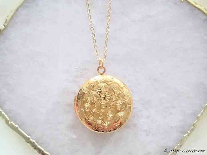 29 unique Etsy gifts that come with free shipping