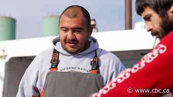 Mi'kmaq stay ashore as commercial lobster season opens in largest N.S. fishing area