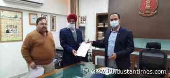 Business First portal: Ludhiana admn issues NOC to entrepreneur in 12 days - Hindustan Times