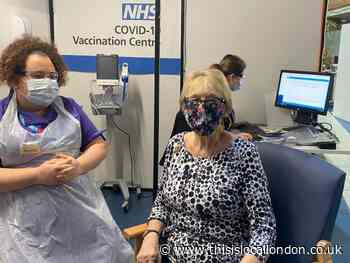 Bromley pensioner receives Covid-19 vaccine