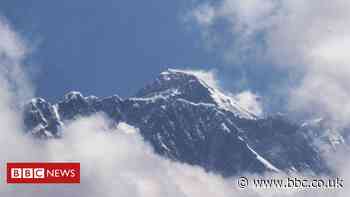 Mt Everest grows by nearly a metre to new height