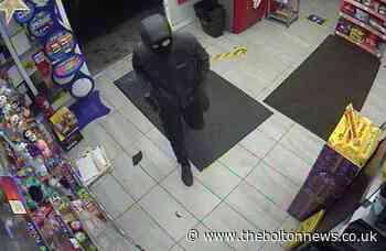 Gang of masked men armed with sledgehammer and axe attack worker in armed robbery on Chestnut Drive South, Leigh