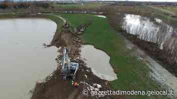 Modena «Non risultavano criticità su quell'argine lungo il Panaro» Ma sei anni fa il crollo fu evitato all'ultimo - La Gazzetta di Modena