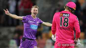 Big Bash League: Hobart Hurricanes beat Sydney Sixers in opening game