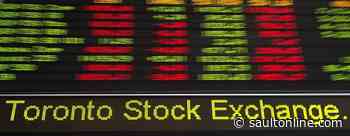 S&P/TSX composite edges lower as oil prices dip; loonie falls