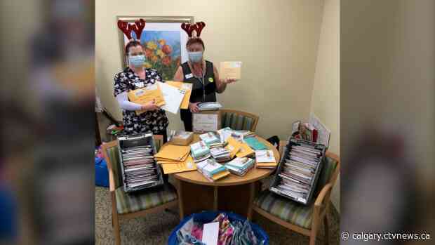 Calgary care home overwhelmed with Christmas cards, well wishes from around the world