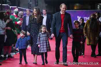 William praises 'national treasure' Dame Barbara during panto outing with family - Dudley News