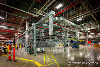 US says COVID-19 vaccine to start arriving in states Monday