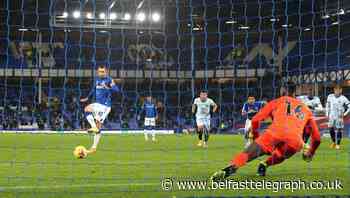 Gylfi Sigurdsson’s penalty denies Chelsea from reaching Premier League summit