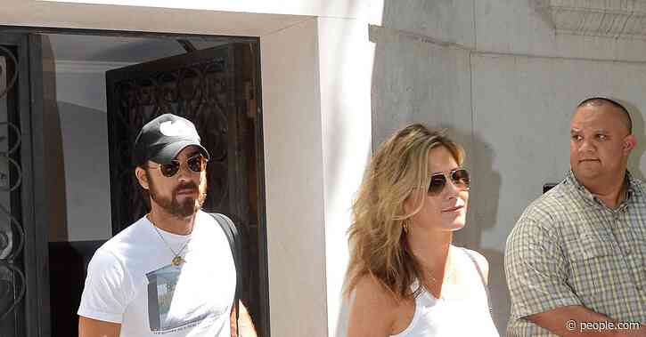 Jennifer Aniston and Justin Theroux Are Adorably Matchy in N.Y.C.