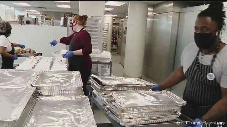 ‘Mom’s Night Off’ Local Organizations Provide Meals For Single Mothers And Their Families
