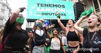 Buenos Aires amaneció verde: crónica de la fiesta feminista después de una larga noche de vigilia - infobae
