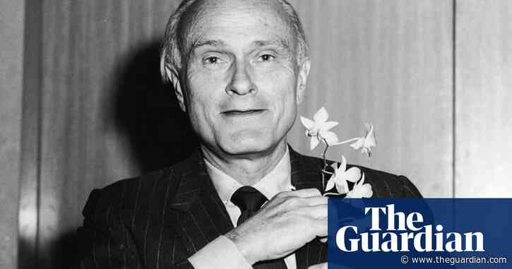 MoMa urged to drop Philip Johnson's name over architect's fascist past
