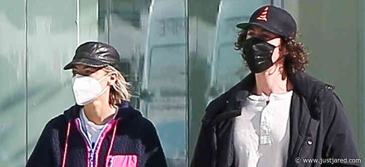 Jaime King Holds Hands with Sennett Devermont While Shopping in L.A.